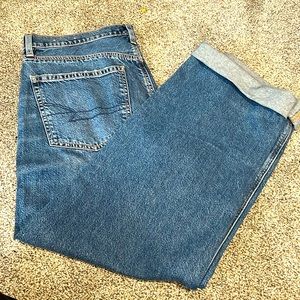 American Eagle low rise baggy jeans